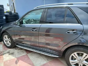 Mercedes-Benz M Class ML350 4MATIC 4dr SUV AWD (3.5L 6cyl 7A) 2014 Gray
