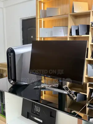 Desktop Computer Dell Aurora R9 32GB Intel Core i7 SSD 512GB