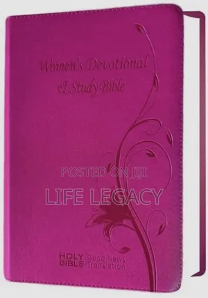 Women's Devotional and Study Bible