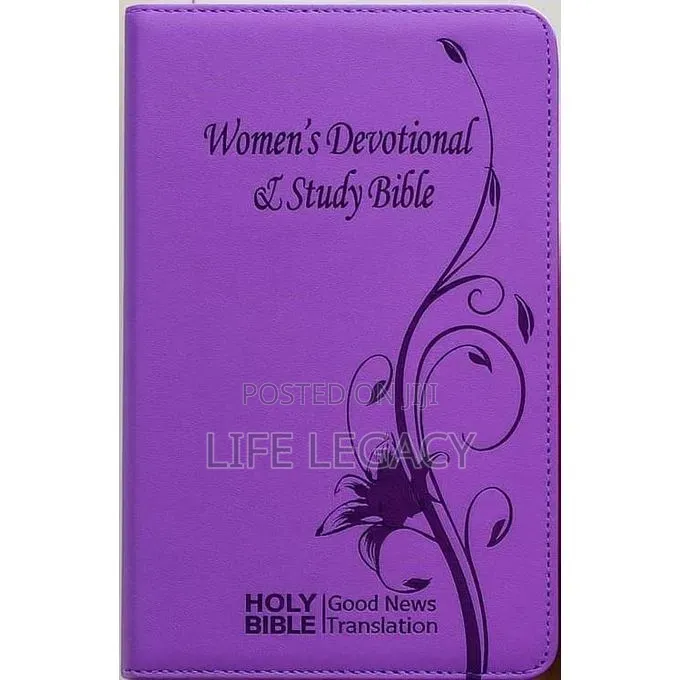 Women's Devotional and Study Bible
