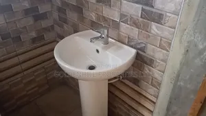 1bdrm House in Goldenhill for rent