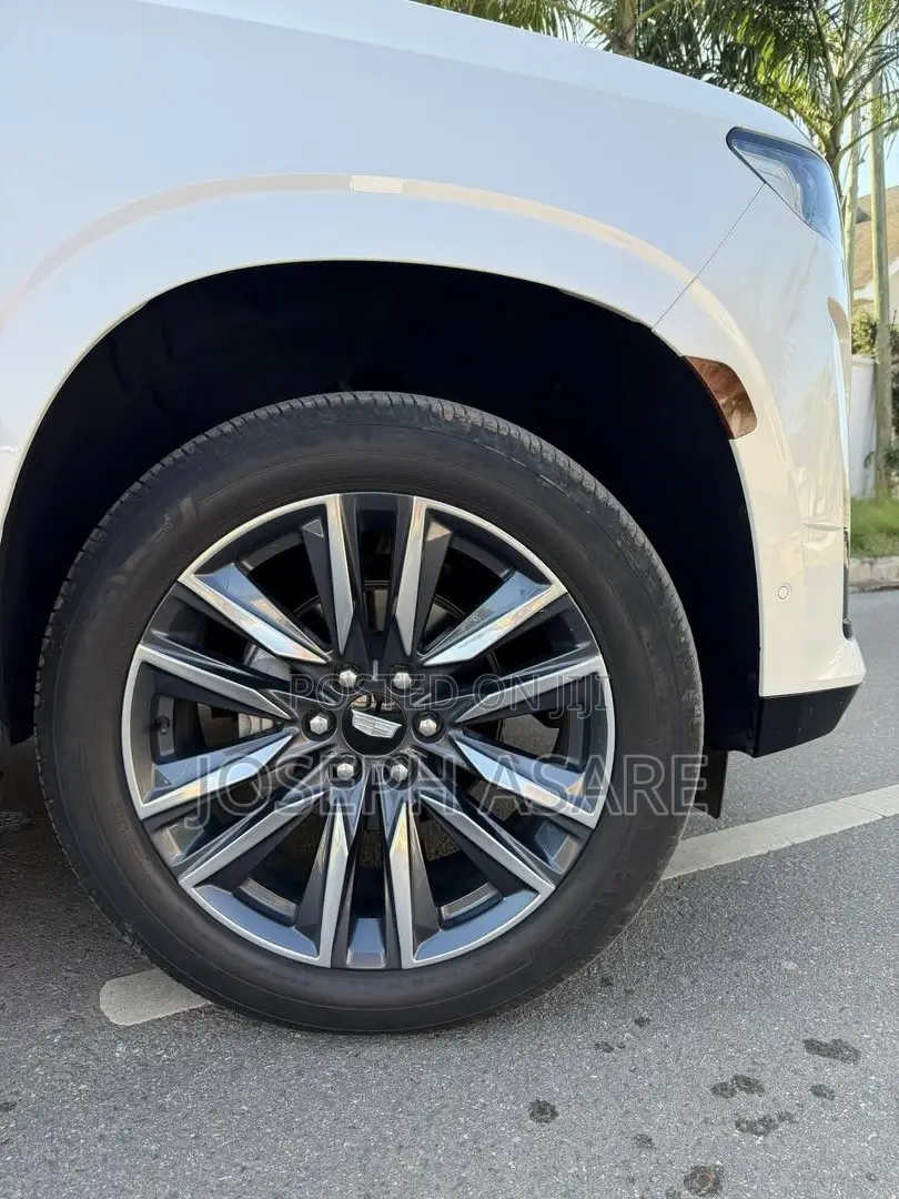 Cadillac Escalade 2022 White