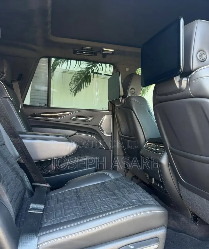 Cadillac Escalade 2022 White