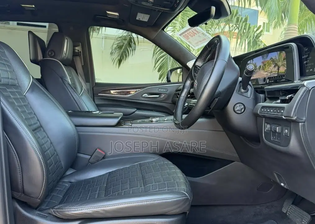Cadillac Escalade 2022 White