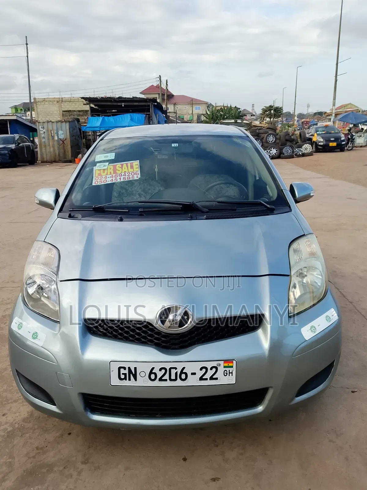 Toyota Vitz 1.3 AWD 3dr 2010 Silver