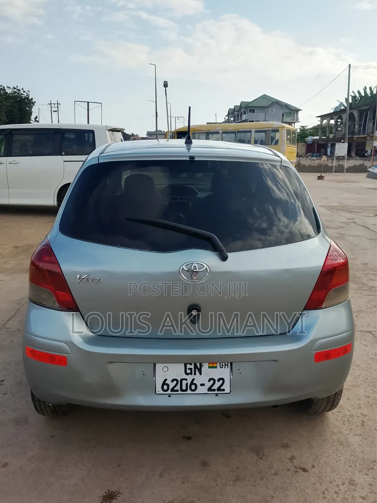 Toyota Vitz 1.3 AWD 3dr 2010 Silver