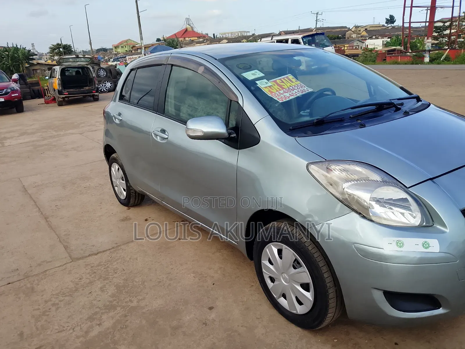 Toyota Vitz 1.3 AWD 3dr 2010 Silver