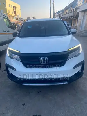Honda Pilot Touring AWD 2019 White