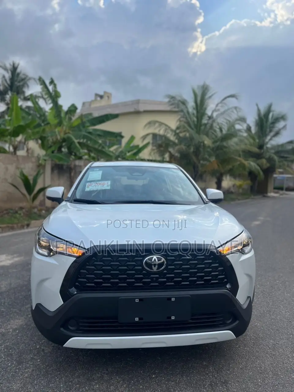 Toyota Corolla Cross XLE 2025 White