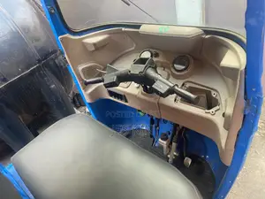Bajaj RE 2023 Blue