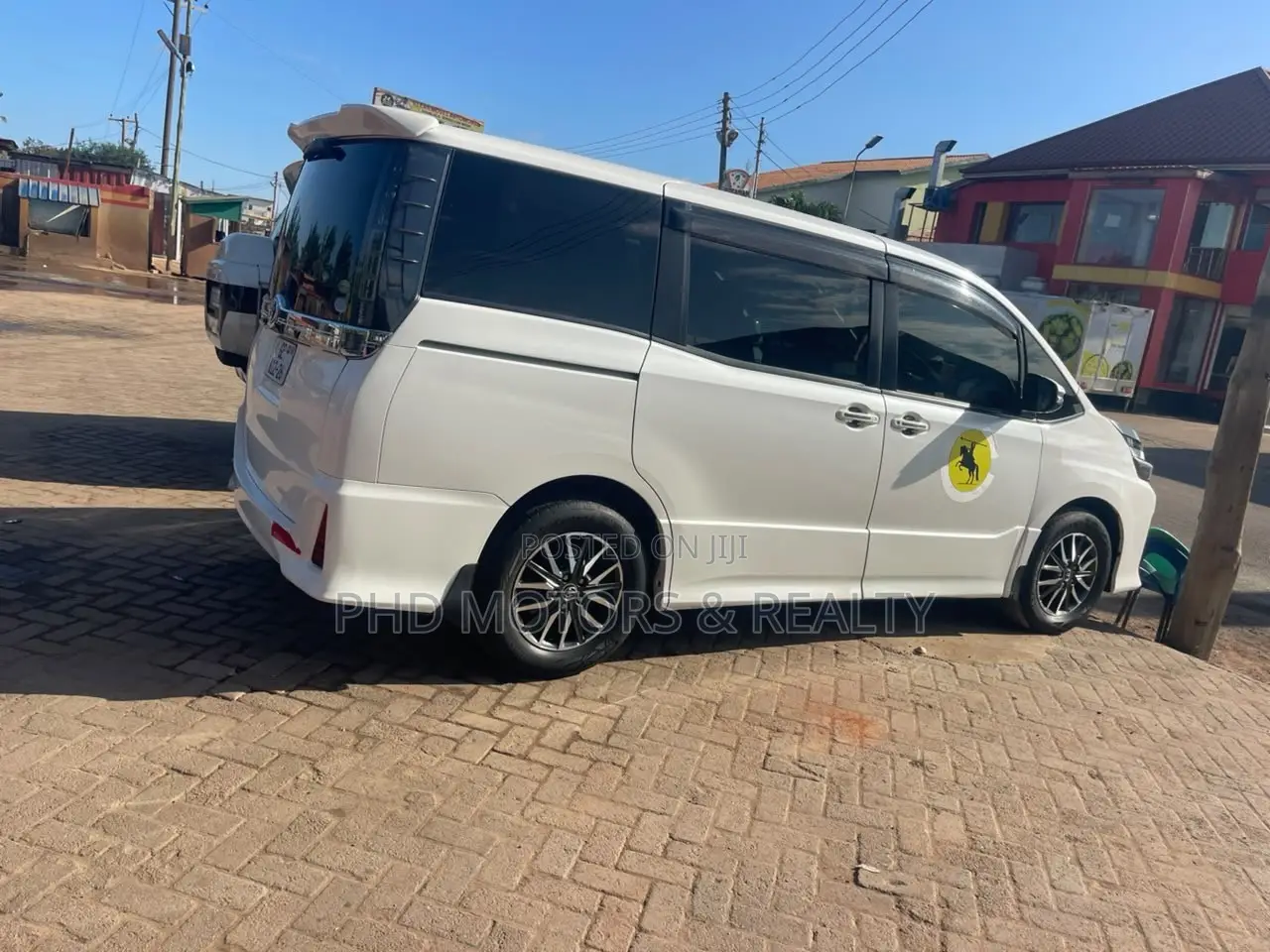 Toyota Voxy X 2WD 8-Seater 2017 White