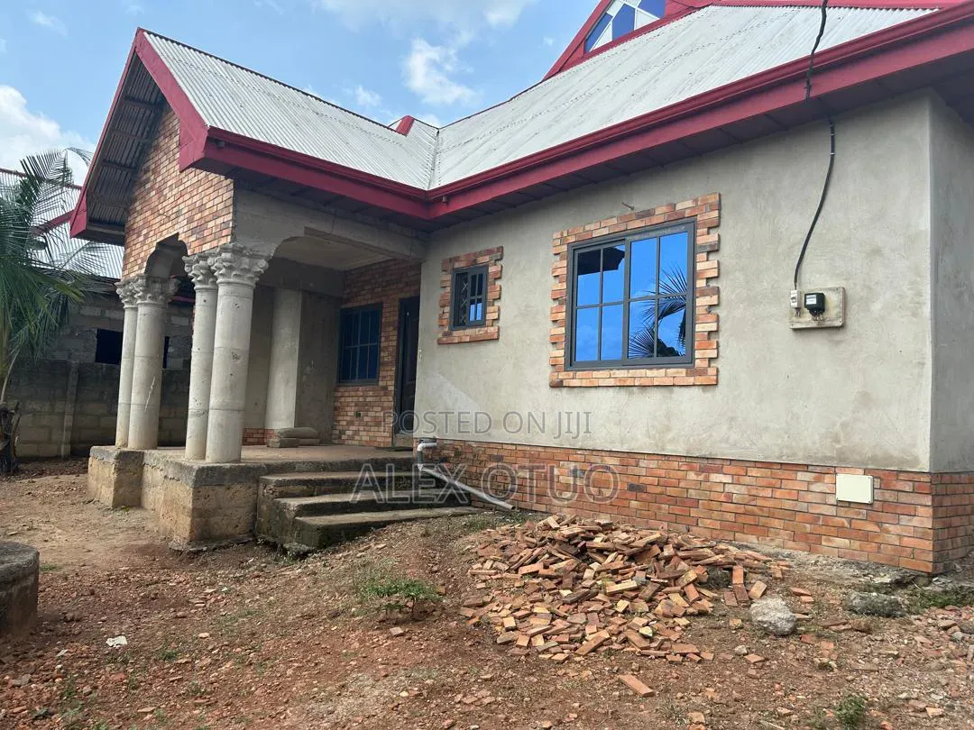3bdrm House in Alex Otuo Properties, Kumasi Metropolitan for sale