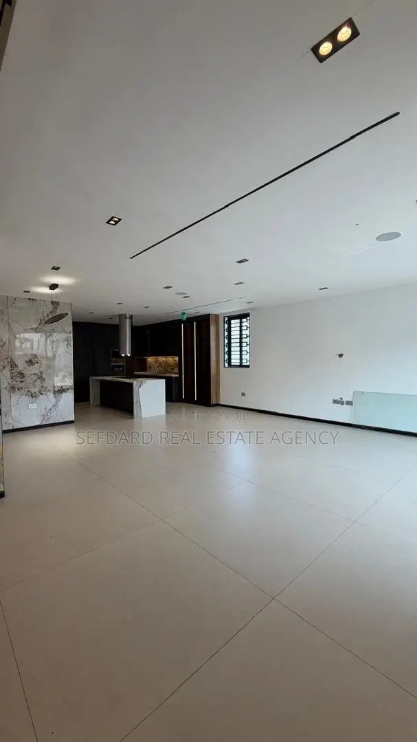 4bdrm House in Sefdard Properties, Ablekuma for sale