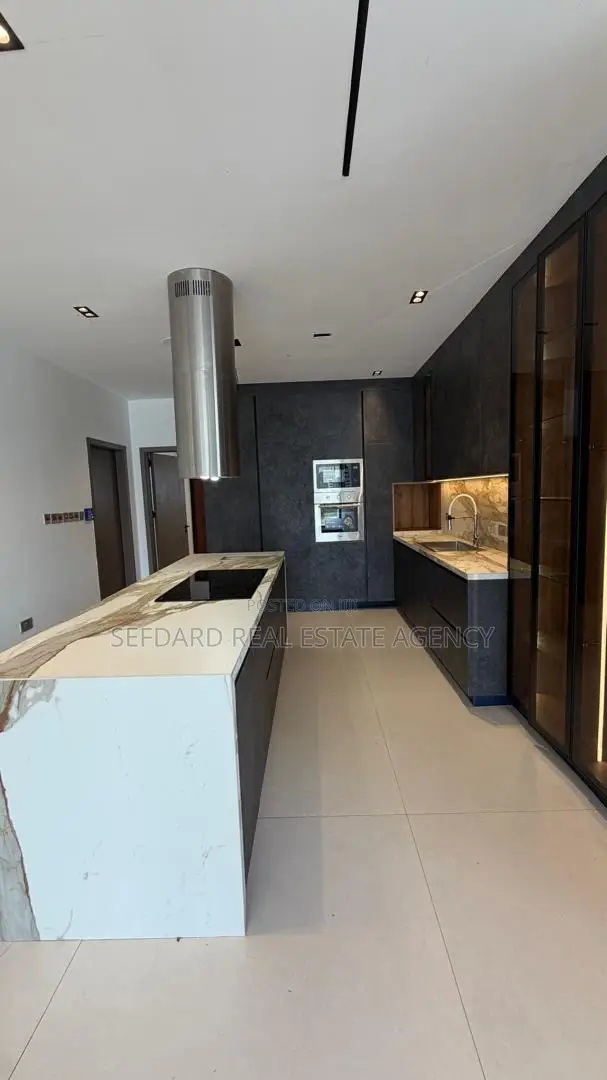 4bdrm House in Sefdard Properties, Ablekuma for sale