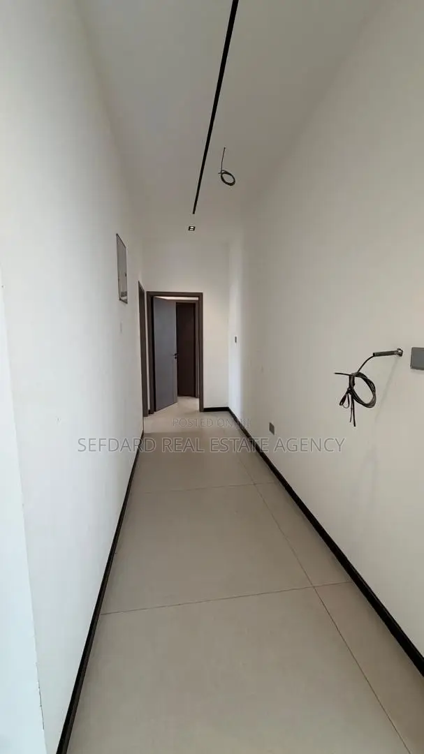 4bdrm House in Sefdard Properties, Ablekuma for sale