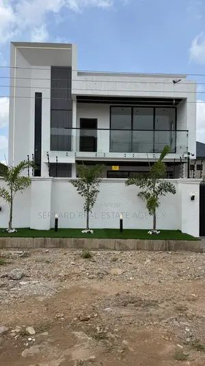 4bdrm House in Sefdard Properties, Ablekuma for sale