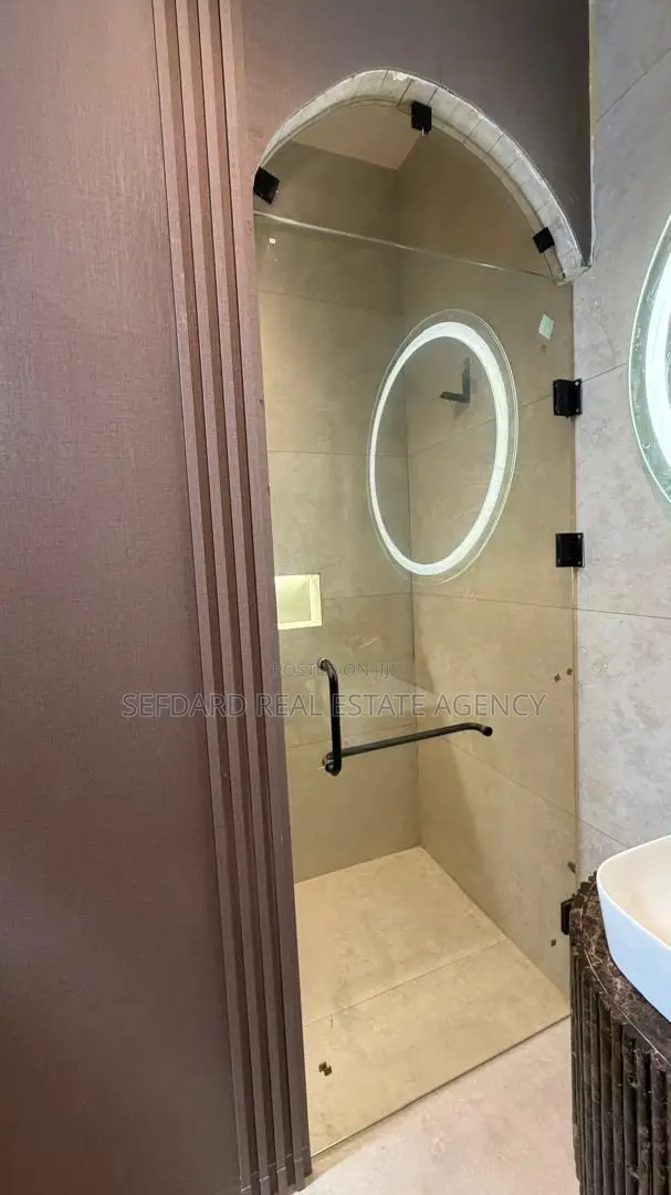 4bdrm House in Sefdard Properties, Ablekuma for sale