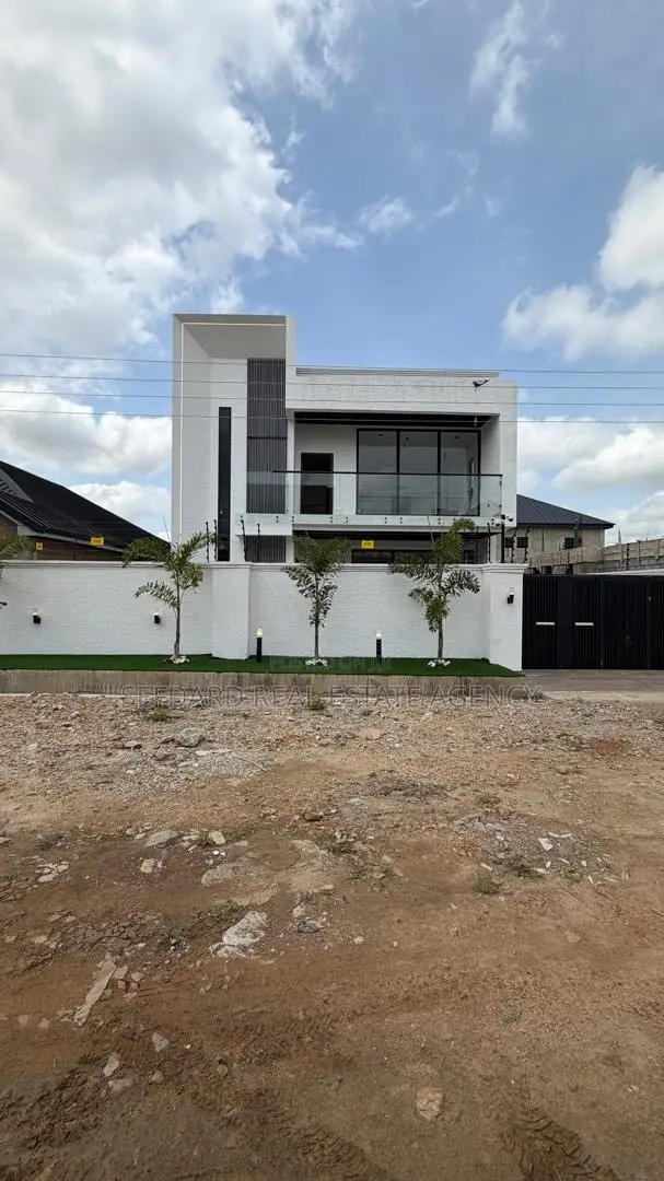 4bdrm House in Sefdard Properties, Ablekuma for sale