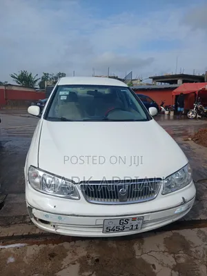 Nissan Sunny 2010 White