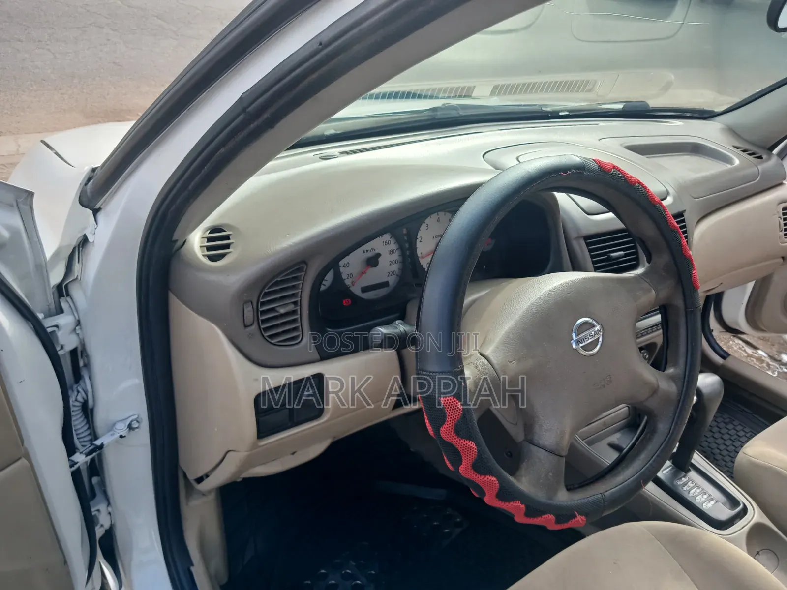 Nissan Sunny 2010 White
