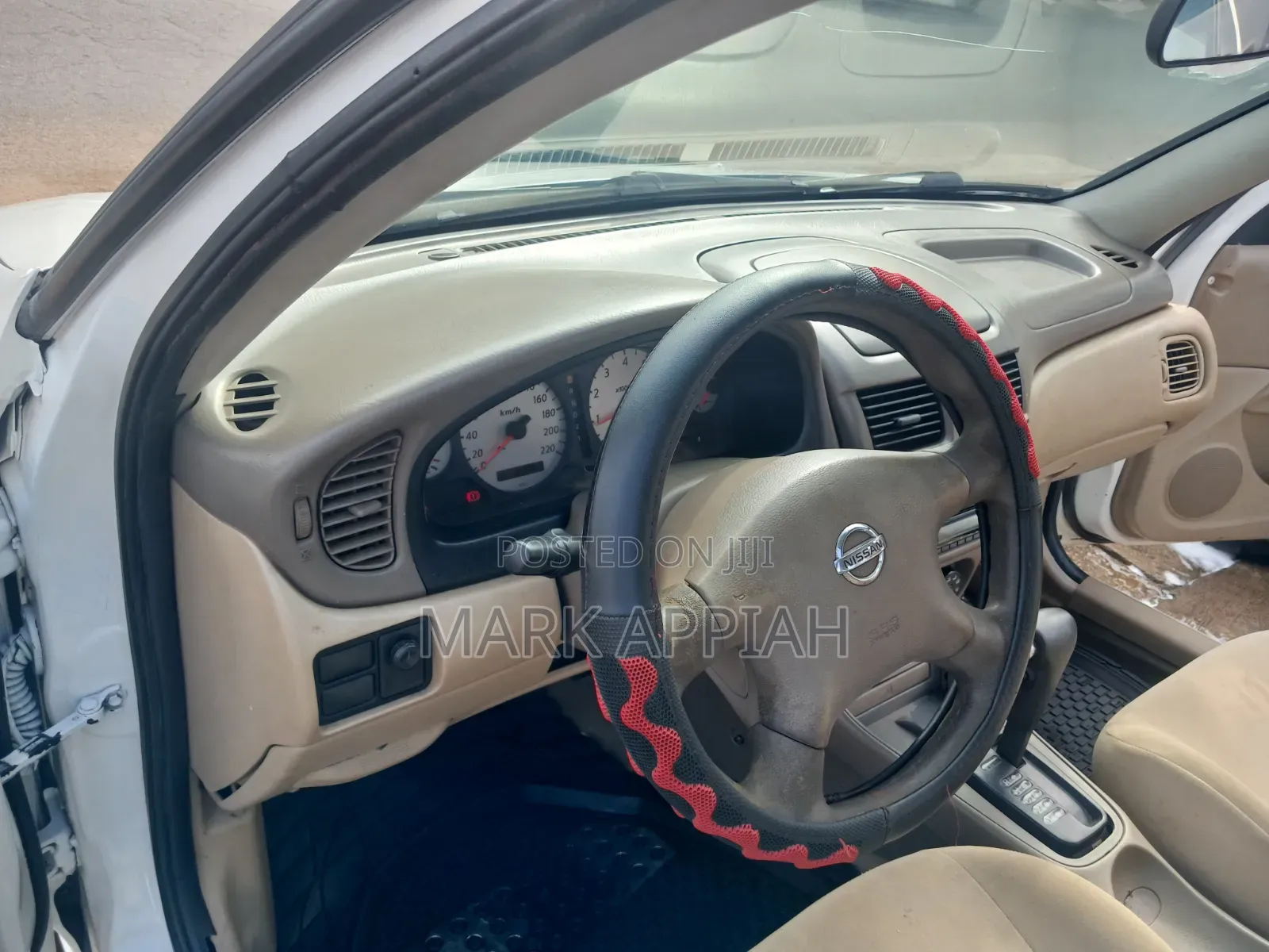 Nissan Sunny 2010 White