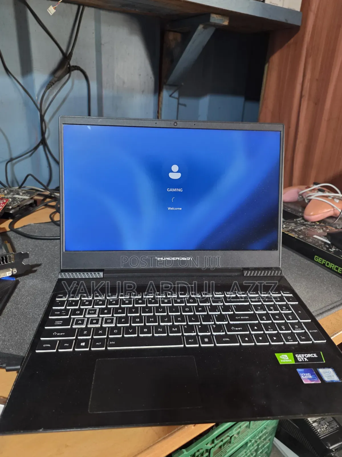 Laptop 8GB Intel Core i7 HDD+SSD 500GB