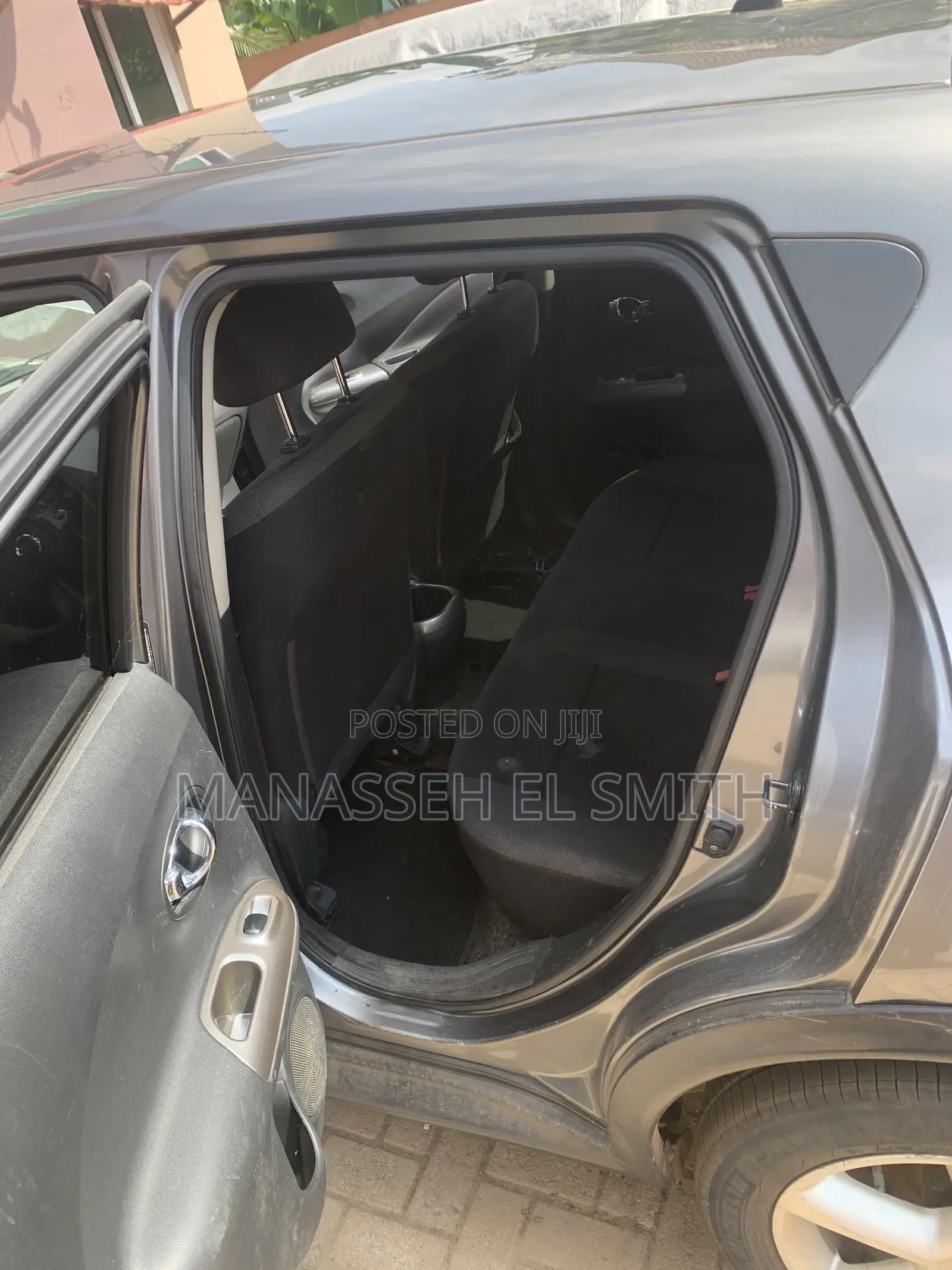 Nissan Juke SV AWD 2012 Gray