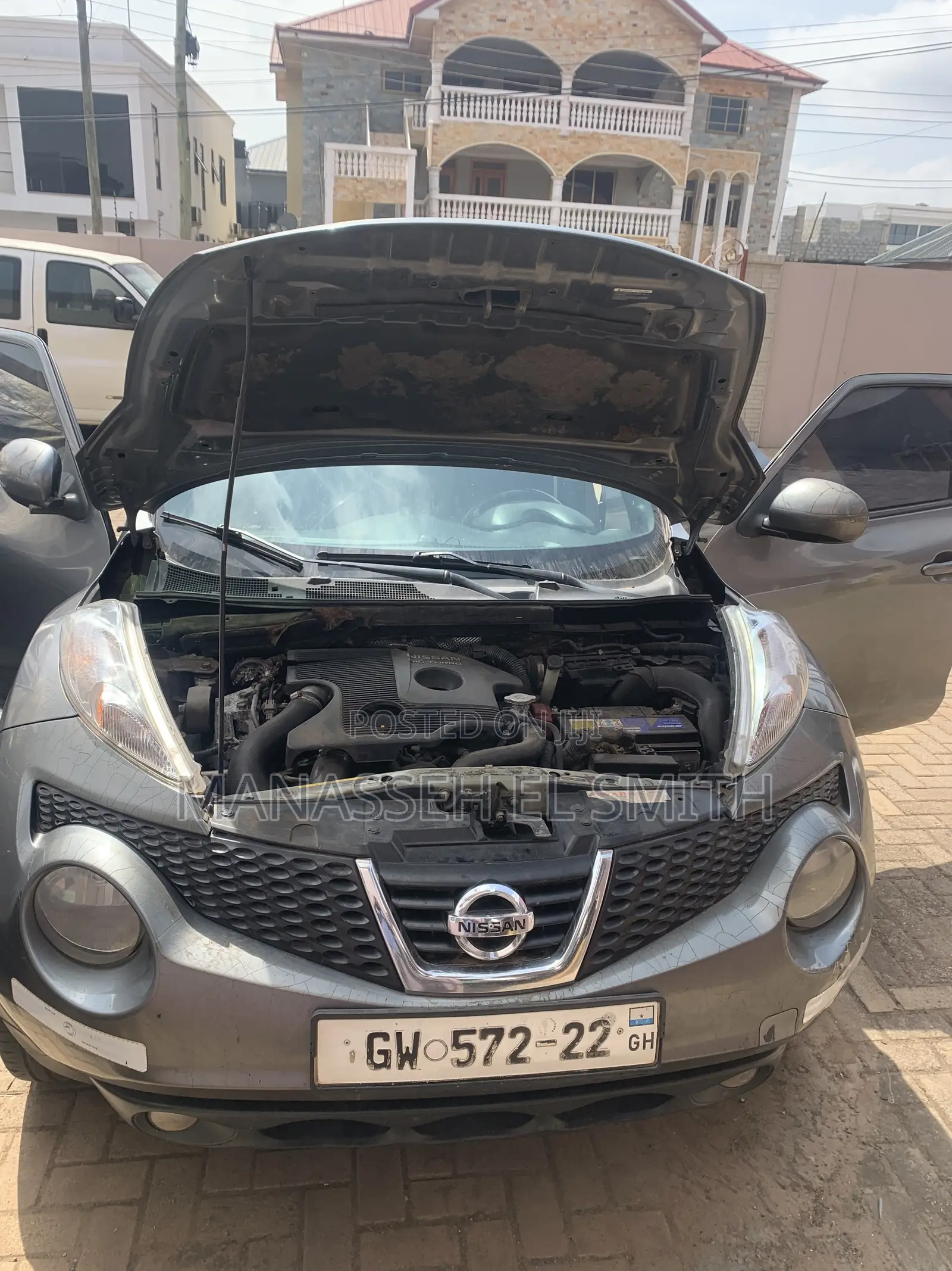 Nissan Juke SV AWD 2012 Gray