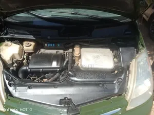 Toyota Prius HSD Hybrid 2004 Gray