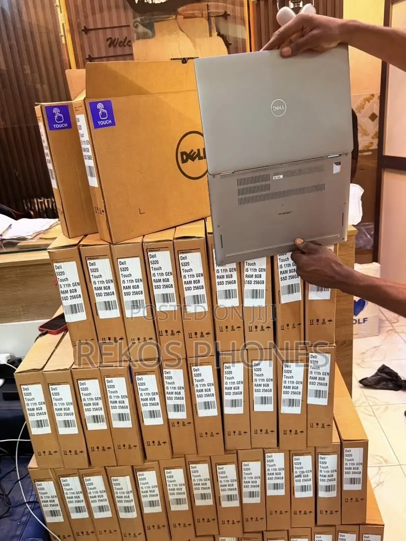 New Laptop Dell Latitude 5320 16GB Intel Core i5 SSD 256GB