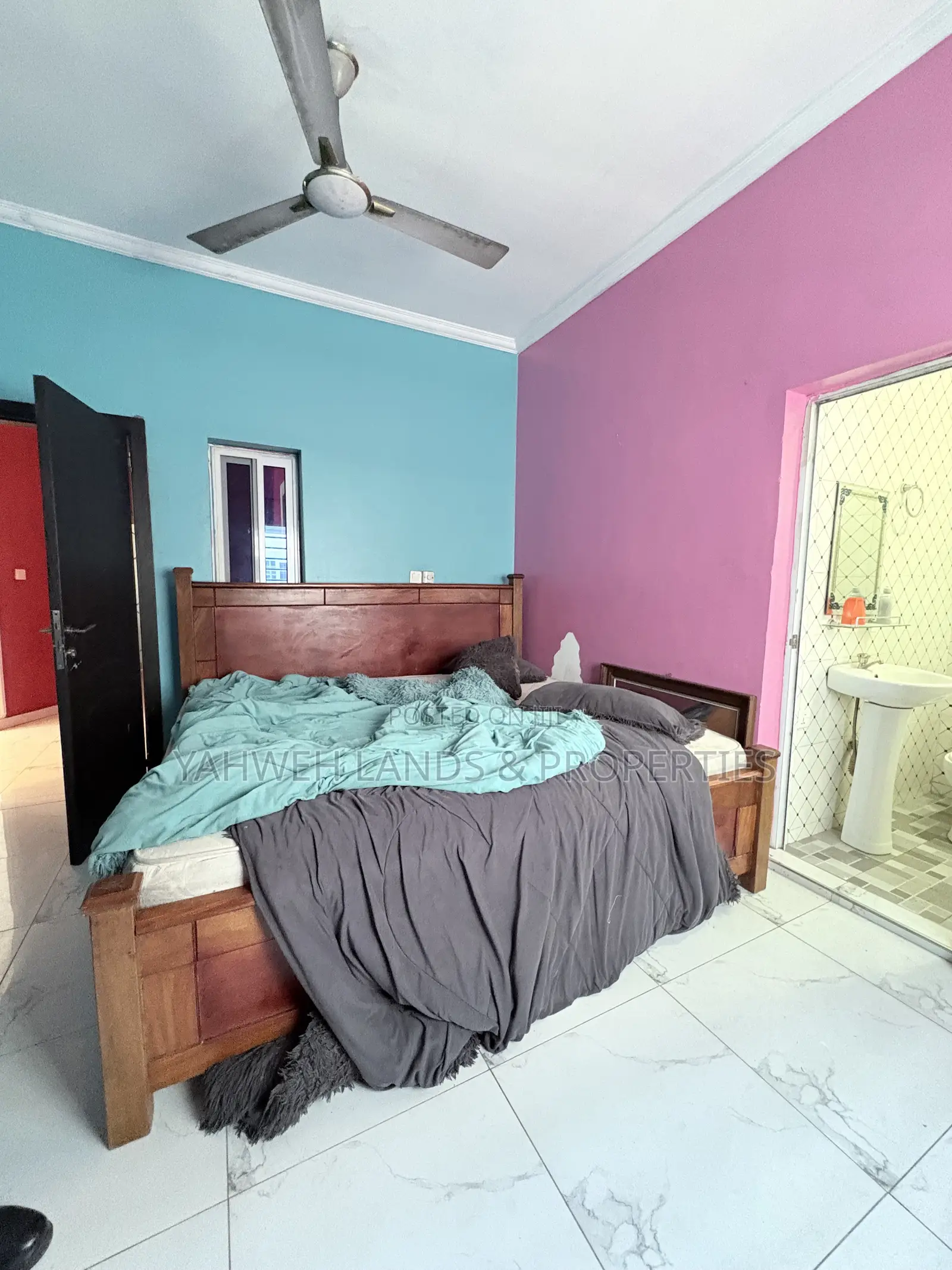 3bdrm House in Community 18 Block, Spintex for rent