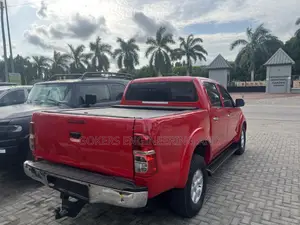Toyota Hilux 3.0 D-4D 4x4 2012 Red