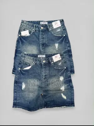 *Quality Jeans Short* *Available Sizes: 30,31,32,33,34,36*