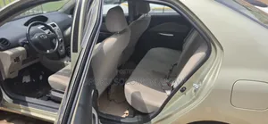 Toyota Belta 2008 Beige