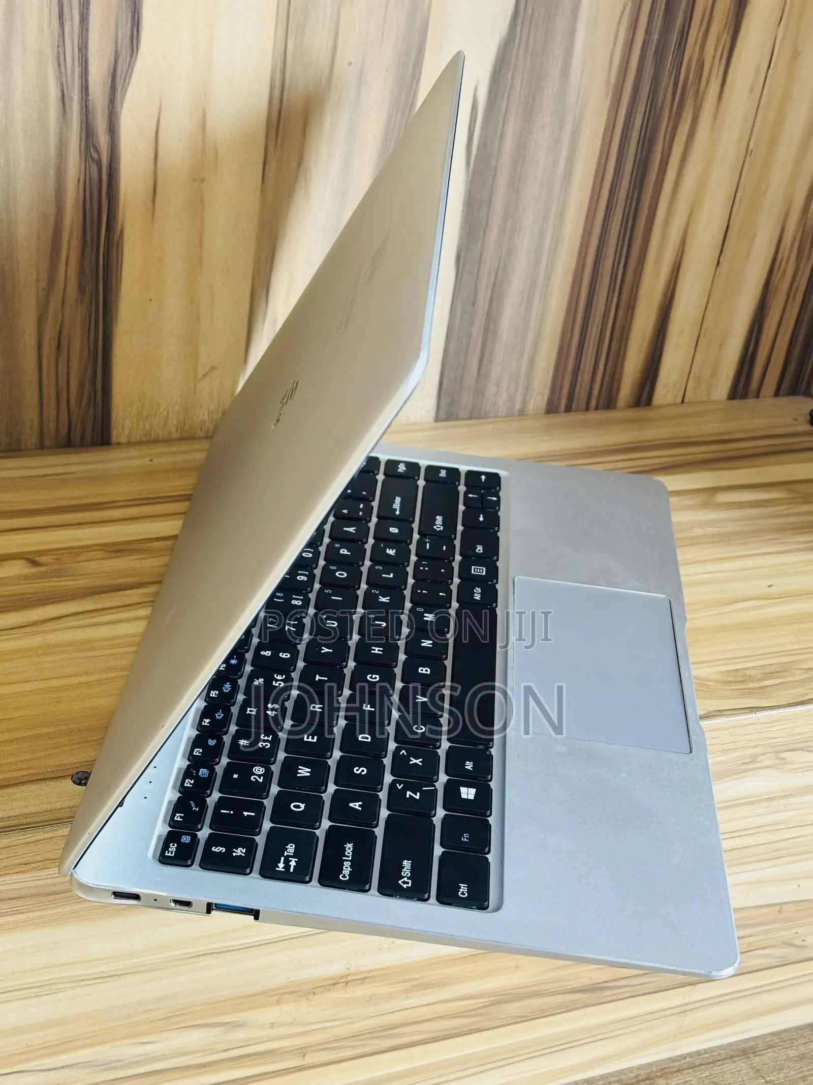 Laptop 8GB Intel Celeron SSD 256GB