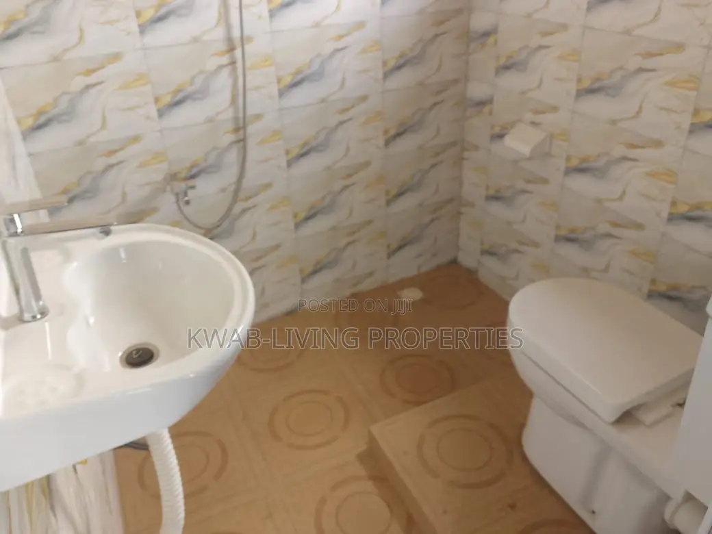 2bdrm Apartment in School Junction for rent