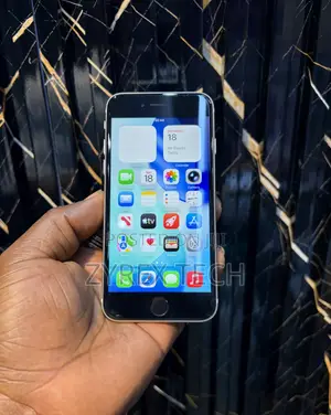 Apple iPhone SE (2022) 64 GB White