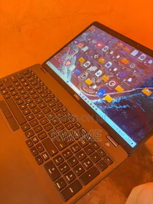 Laptop Dell Latitude 5500 8GB Intel Core i7 SSD 256GB
