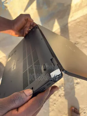 Laptop Dell Latitude 5500 8GB Intel Core i7 SSD 256GB
