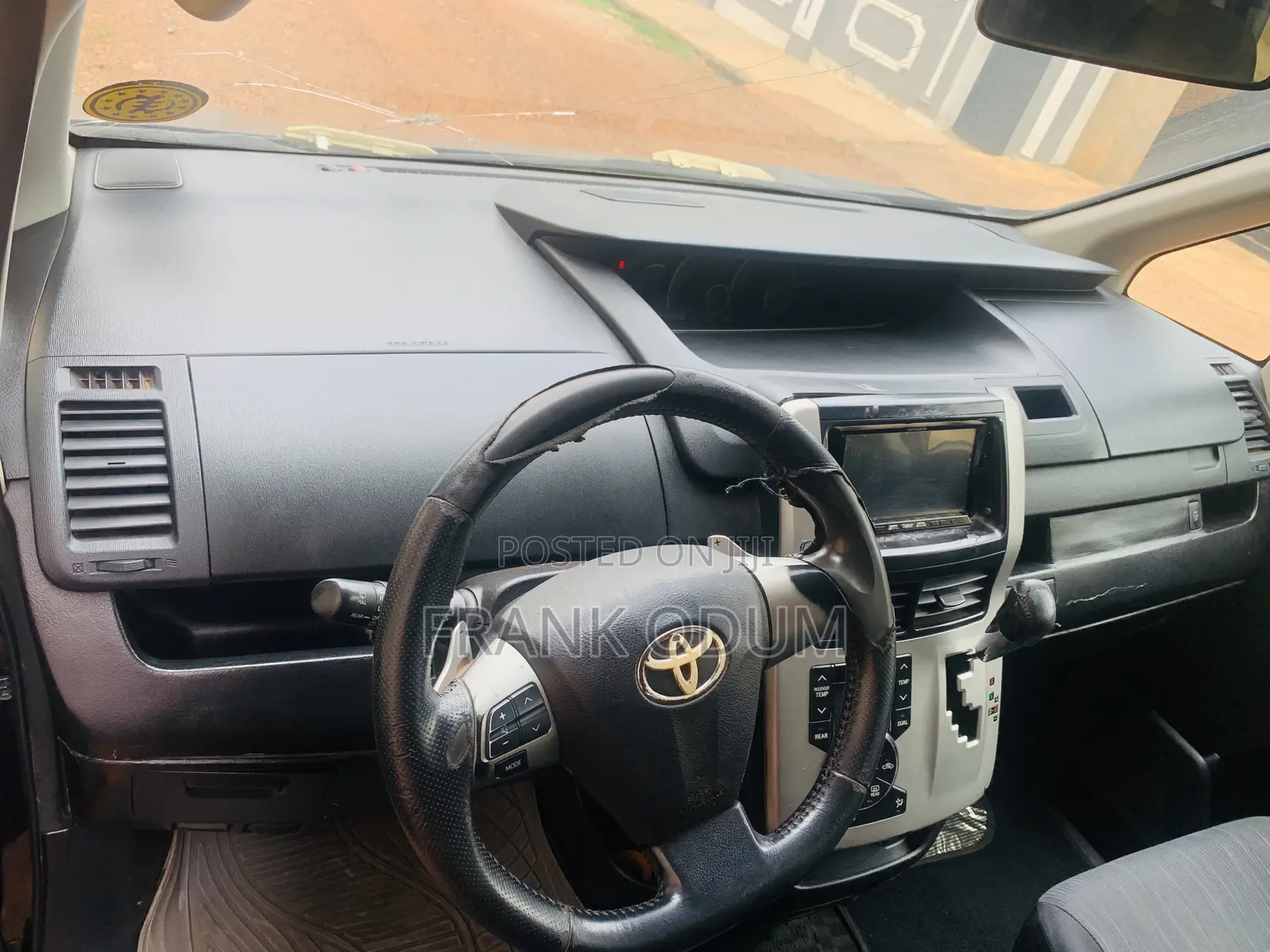 Toyota Voxy 2013 Black