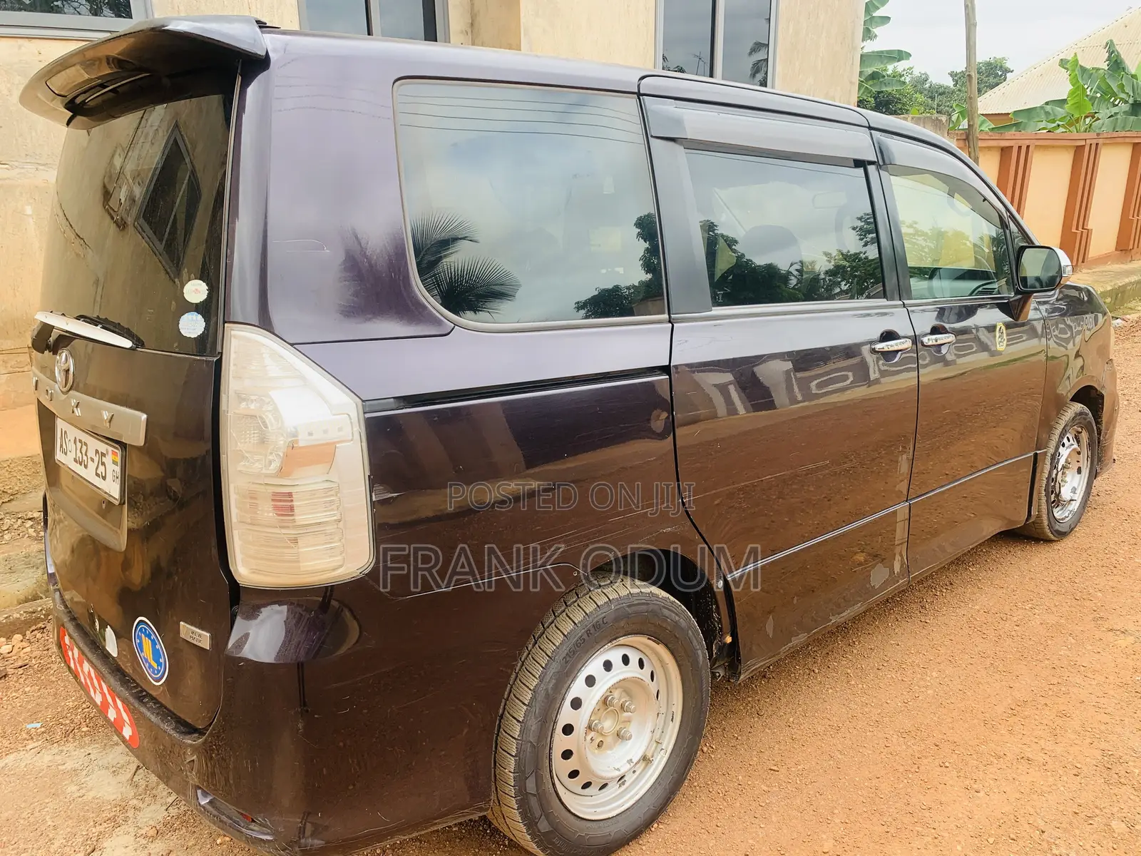 Toyota Voxy 2013 Black