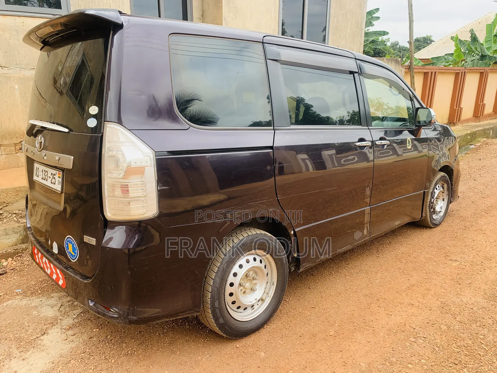 Toyota Voxy 2013 Black