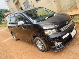 Toyota Voxy 2013 Black