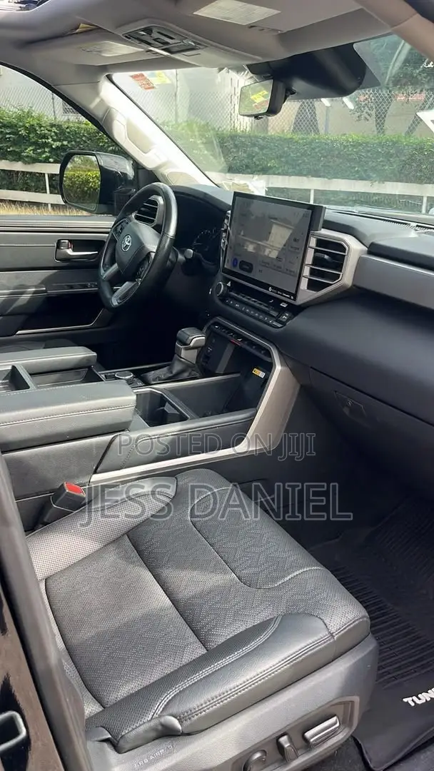 Toyota Tundra Limited 2022 Black