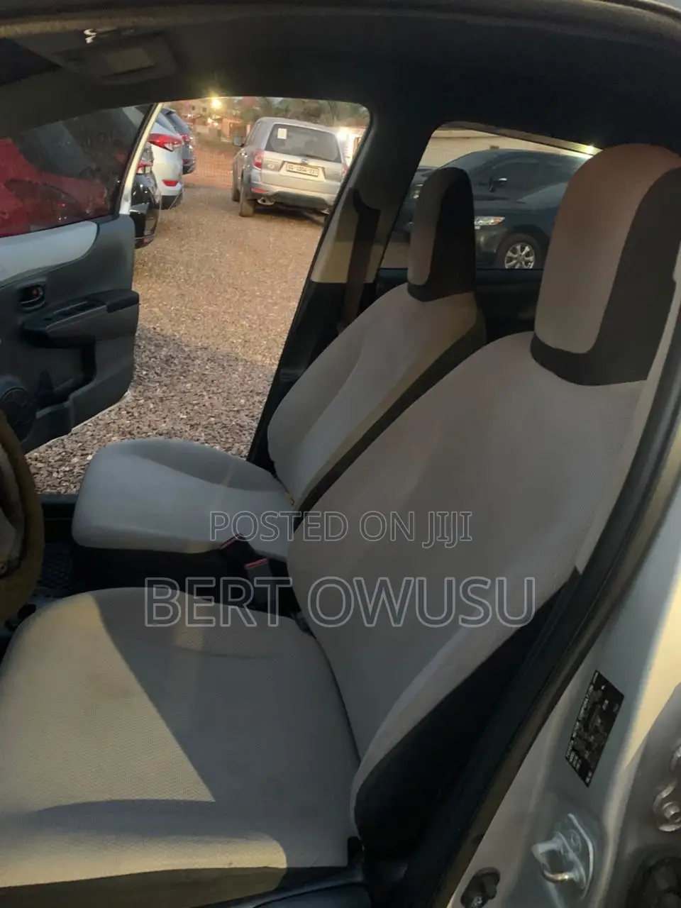 Toyota Vitz 2013 Silver