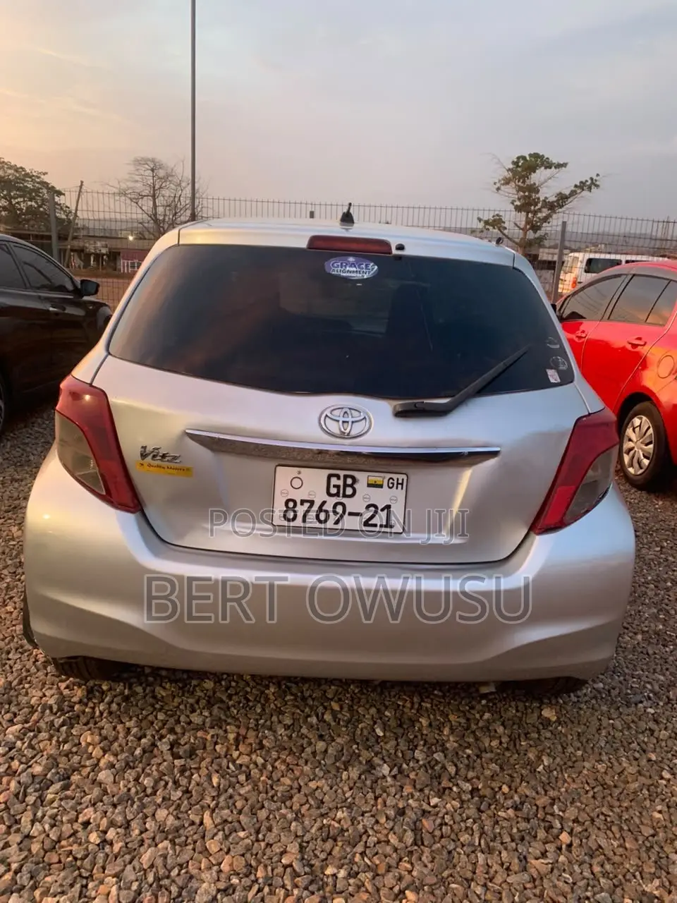 Toyota Vitz 2013 Silver