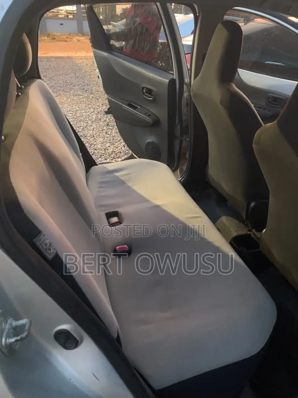Toyota Vitz 2013 Silver