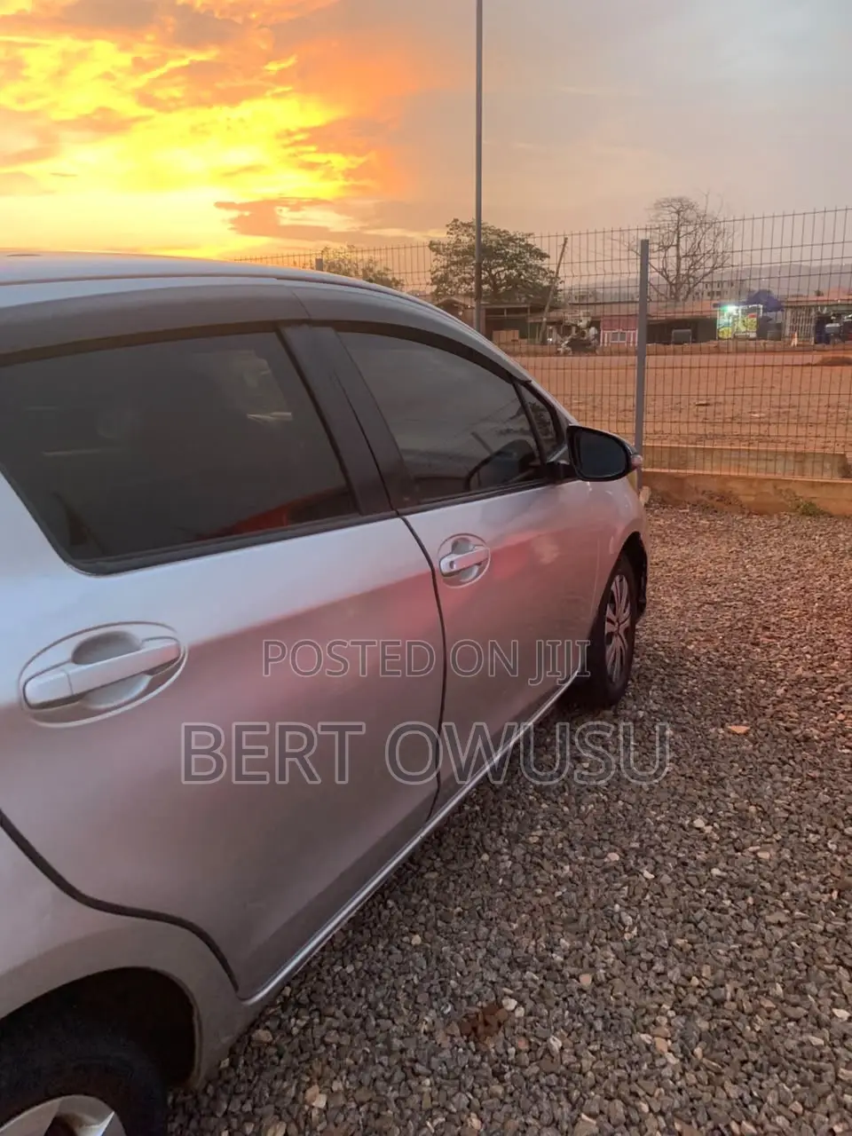 Toyota Vitz 2013 Silver