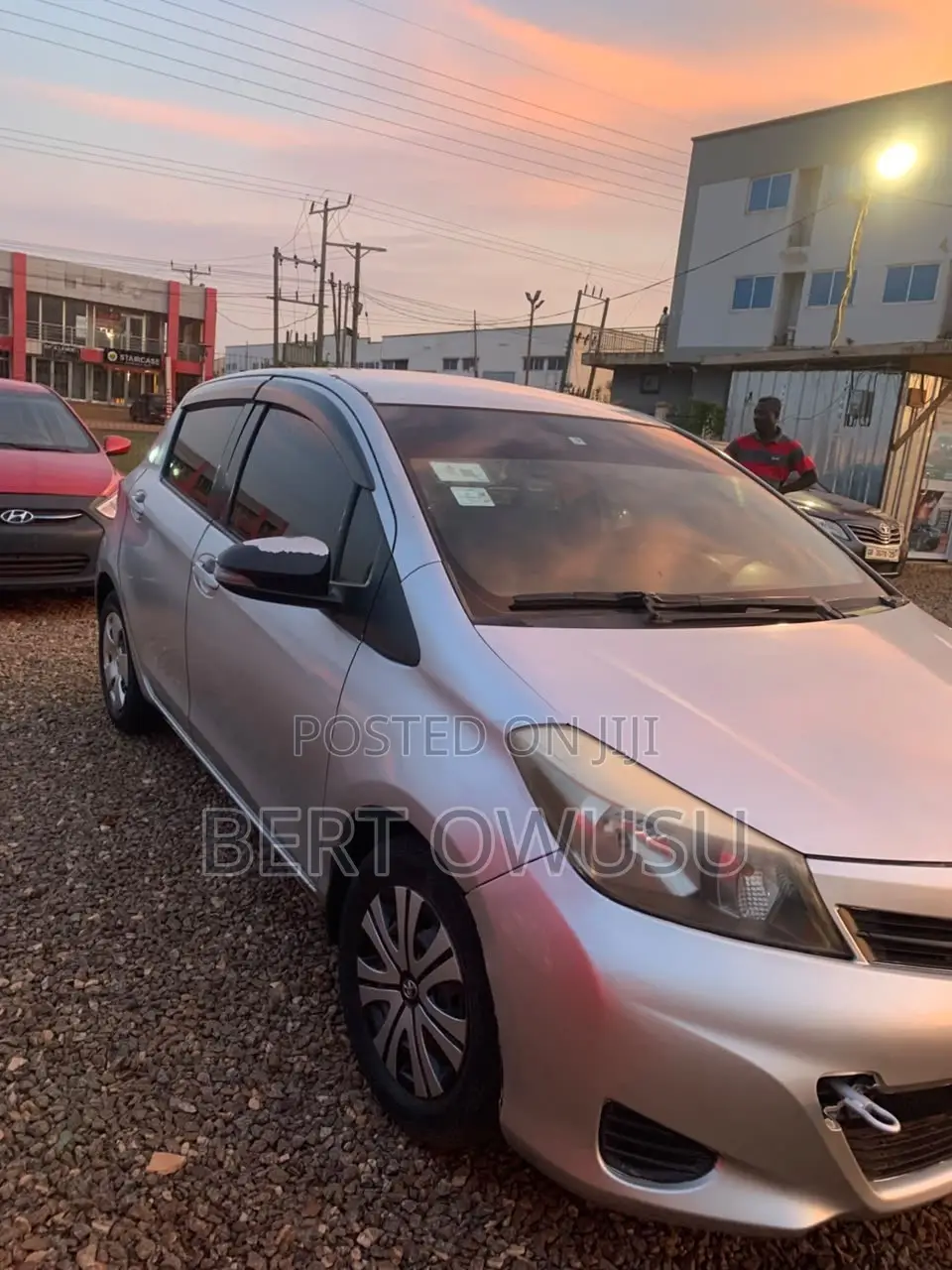 Toyota Vitz 2013 Silver
