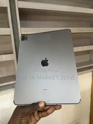 Apple iPad Pro 12.9 (2022) 512 GB Gray